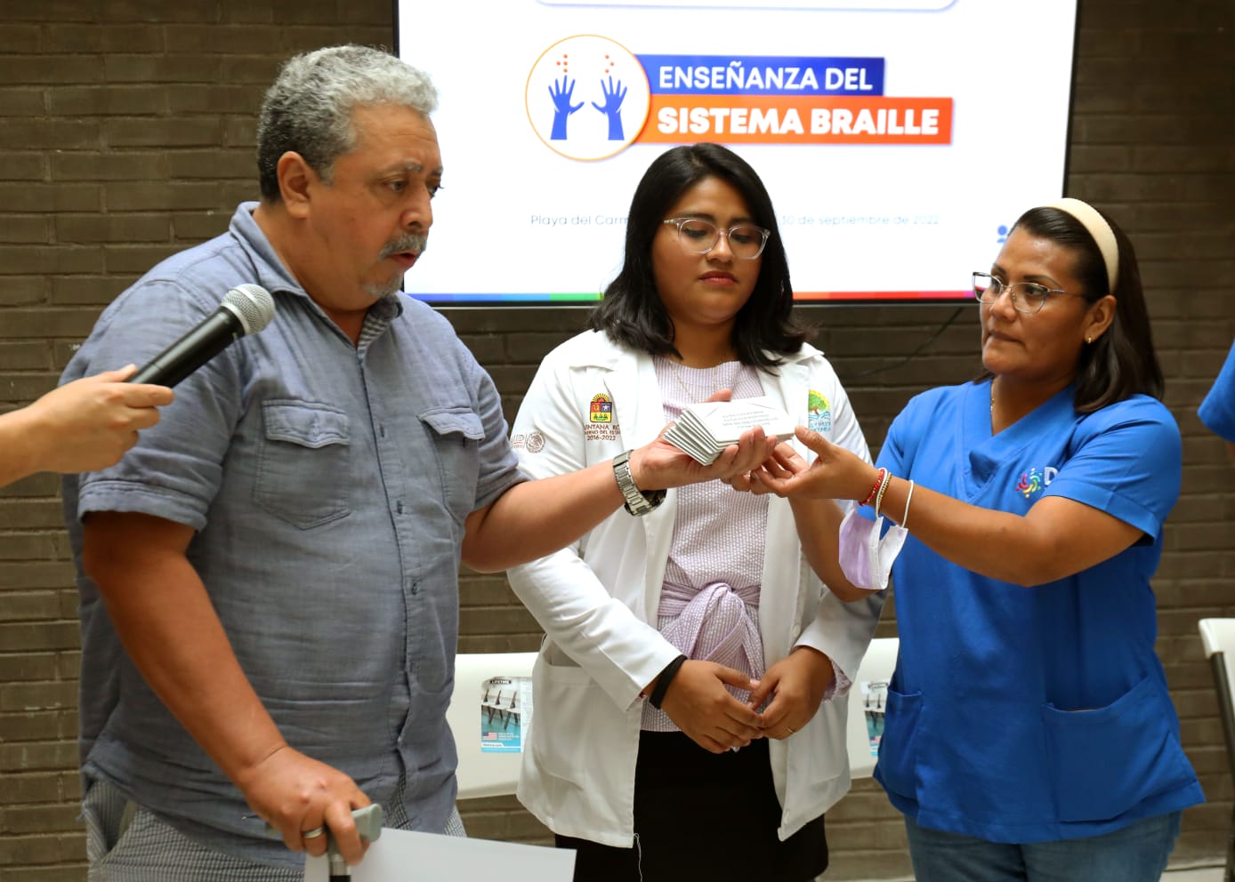 Concluye con éxito curso de aprendizaje del Sistema Braille