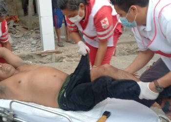 Moviliza a bomberos conato de incendio de un autobús en Playa del Carmen