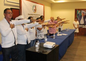 Organizan simpatizantes de Ebrard un Comité Estatal