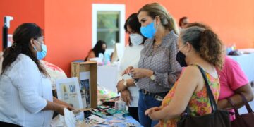 Lili Campos apoya a mujeres solidarenses