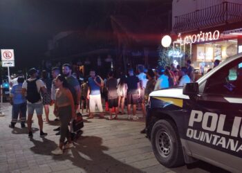 Balean a tres meseros en centro nocturno del centro de Playa del Carmen