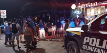 Balean a tres meseros en centro nocturno del centro de Playa del Carmen