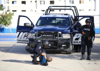 Es un orgullo ser policía en Solidaridad: Lili Campos