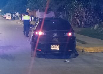 Conductor de camioneta choca y mata a motociclista, para luego darse a la fuga, en Playa del Carmen