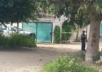 Hallan el cuerpo de un hombre asesinado a puñaladas en la colonia In House de Playa del Carmen 