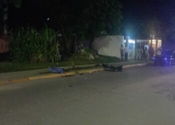 Muere segunda víctima de accidente frente a una calle privada en Playa del Carmen 