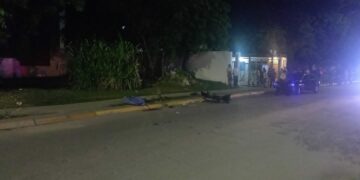 Muere segunda víctima de accidente frente a una calle privada en Playa del Carmen 