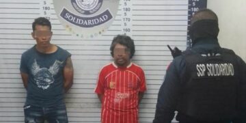 Policía de Solidaridad sorprende a dos hombres intercambiando droga