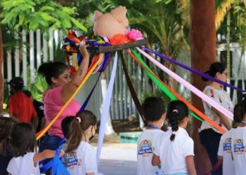 Proveedor no ha entregado más de 30 mil uniformes en Solidaridad