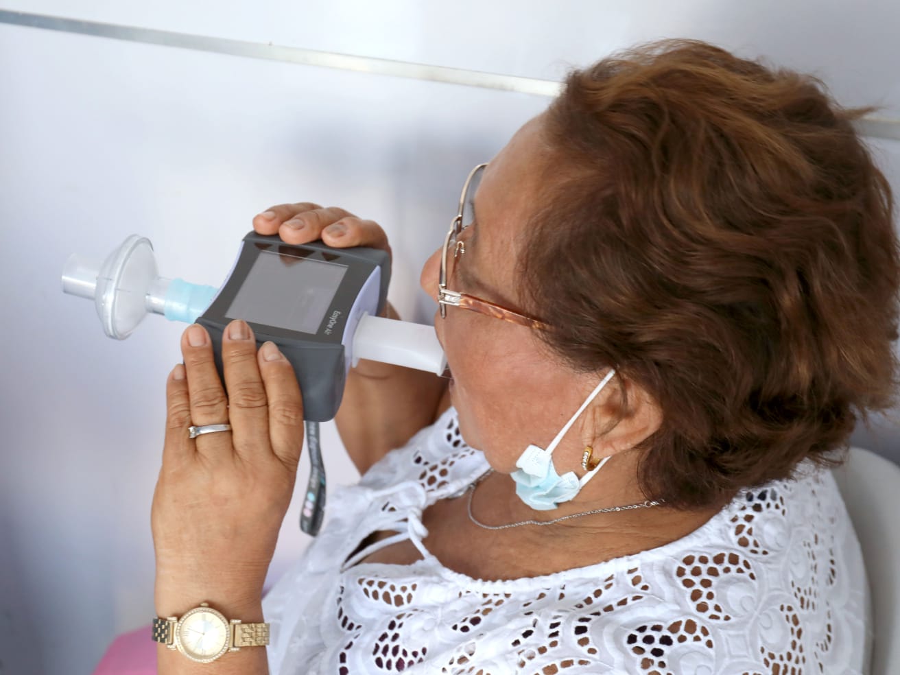 Realizan DIF Solidaridad pruebas de espirometrías gratuitas