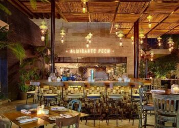 Sector restaurantero de Playa del Carmen espera 10% más de afluencia por Día de Muertos