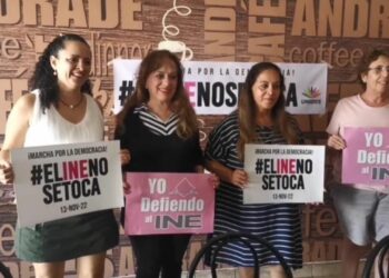 Invitan mujeres playenses a marchar el domingo en contra de la reforma electoral del gobierno de AMLO