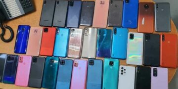 Policías de Solidaridad recuperan 25 celulares extraviados durante los festejos de fin de año