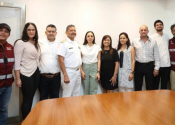 Coordinan autoridades atención a recale de sargazo en Cancún