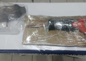 Detienen a taxista y a cómplice por robo de autopartes en Playa del Carmen