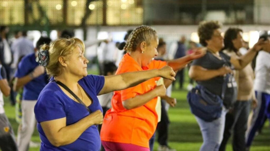 Peleadora de artes marciales mixtas recomienda a mujeres aprender a defenderse