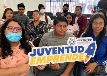 Foro de Emprendimiento Juvenil en Puerto Aventuras