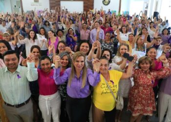 Reconoce Lili Campos a mujeres solidarenses