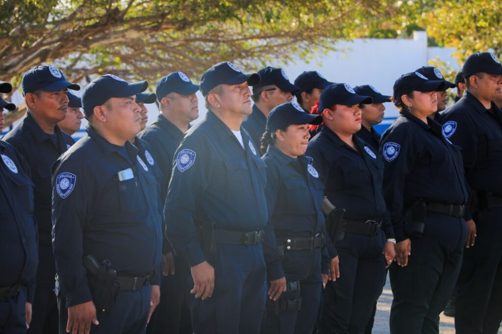 Reconoce y dignifica Lili Campos a policías de Solidaridad