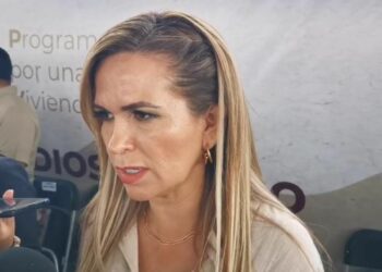 Lili Campos gestiona que Fonatur entregue luminarias para la carretera a tiempo