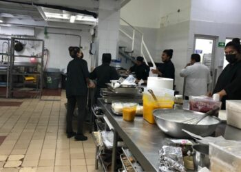 Pese a múltiples ferias de empleo, no se cubren vacantes en Playa del Carmen