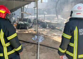 Rápida reacción de cuerpo de bomberos tras incendio