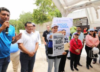 Lili Campos coloca primera piedra en Cristo Rey