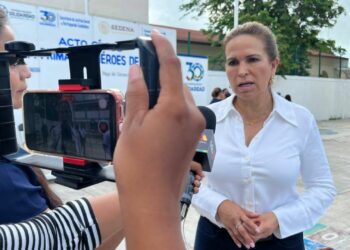 Ciudadanos, sector educativo y gobierno trabajaremos juntos para lograr entornos familiares sanos: Lili Campos