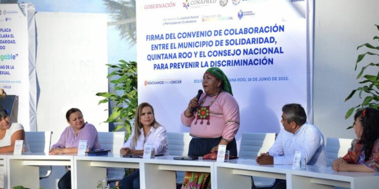 Firman convenio para erradicar la discriminación en Solidaridad