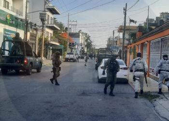 Rescatan a más de 20 jóvenes que eran víctimas de trata de personas, en Playa del Carmen