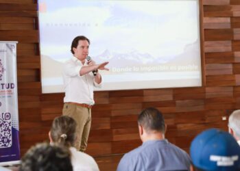 Motivan a juventud estudiantil a ampliar sus horizontes con taller internacional