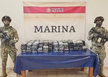 Aseguran 159 kilos de droga dentro de una embarcación volcada en Puerto Aventuras