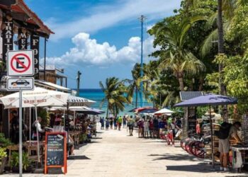 Rentas vacacionales provocaron la baja temporada de hoteles del centro de Playa del Carmen