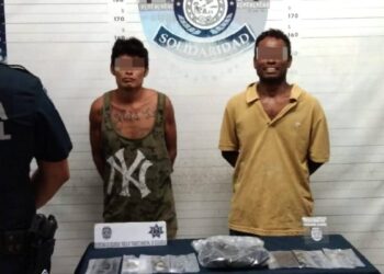 En distintos hechos, la policía asegura a presuntos narcomenudistas en Playa del Carmen