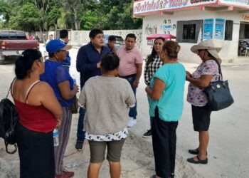 Marciano Toledo atiende a pobladores de Nuevo Noh Bec