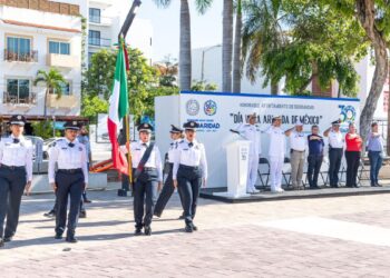 Celebran Día de la Armada de México