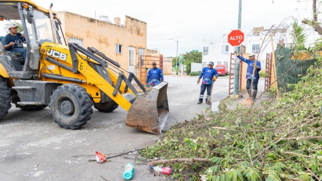 Realizan campaña permanente de descacharrización en Solidaridad