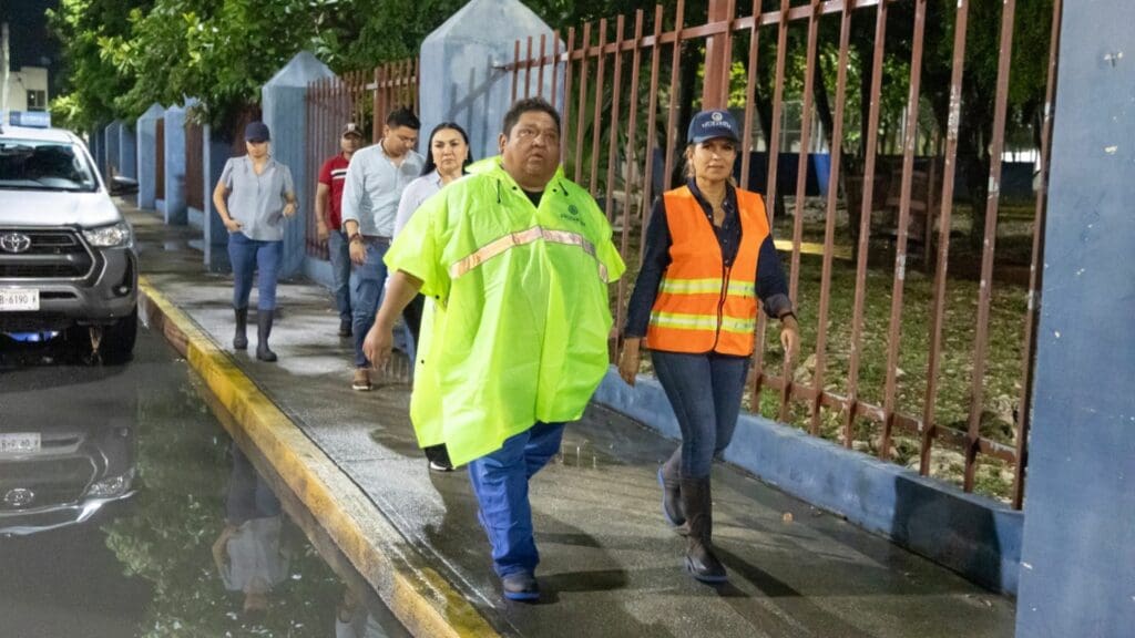 Trabaja gobierno de Solidaridad en el desazolve de pozos