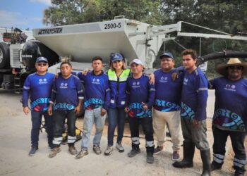 Invitan a reportar baches para reparar calles y avenidas