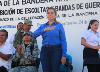 Conmemoran Día de la Bandera en Solidaridad