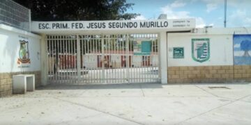 Padres acusan a maestro de maltrato infantil y de laborar en presunto estado de ebriedad