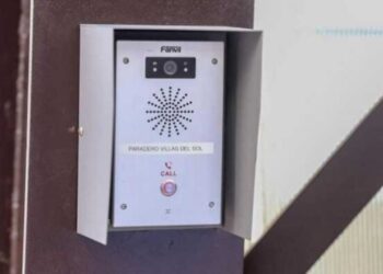 Se han instalado ocho botones de pánico en paraderos de Playa del Carmen