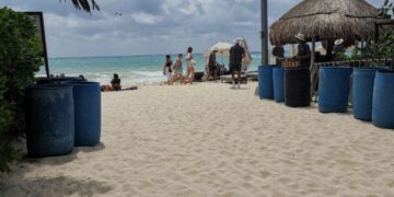 Cierran puerto por surada en Playa del Carmen; suspenden actividades náuticas