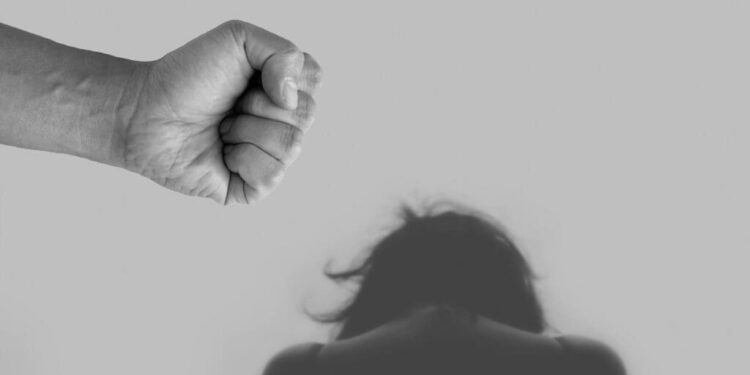 Feministas y autoridades trabajarán para atender casos de violencia de género en Playa del Carmen