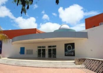 Luna cubrirá 45% al Sol durante eclipse, explica encargado del Observatorio en Playa del Carmen