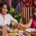 Celebran comerciantes de Playa del Carmen porque el festejo para las madres durará tres días