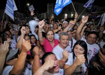 Sigue la guerra sucia contra Lili Campos; ahora la quieren relacionar con los hechos violentos de Chetumal