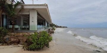 Analizan interponer recurso legal contra obras del Hyatt de Playa del Carmen que estarían acelerando la erosión