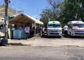 Aumentará el pasaje de las vanes de la ruta Playa del Carmen-Cancún este primero de julio