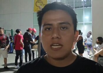 Motociclistas reparten alimentos a personas necesitadas en los hospitales de Playa del Carmen